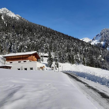Apartamento Haus Adrian Wald am Arlberg Exterior foto