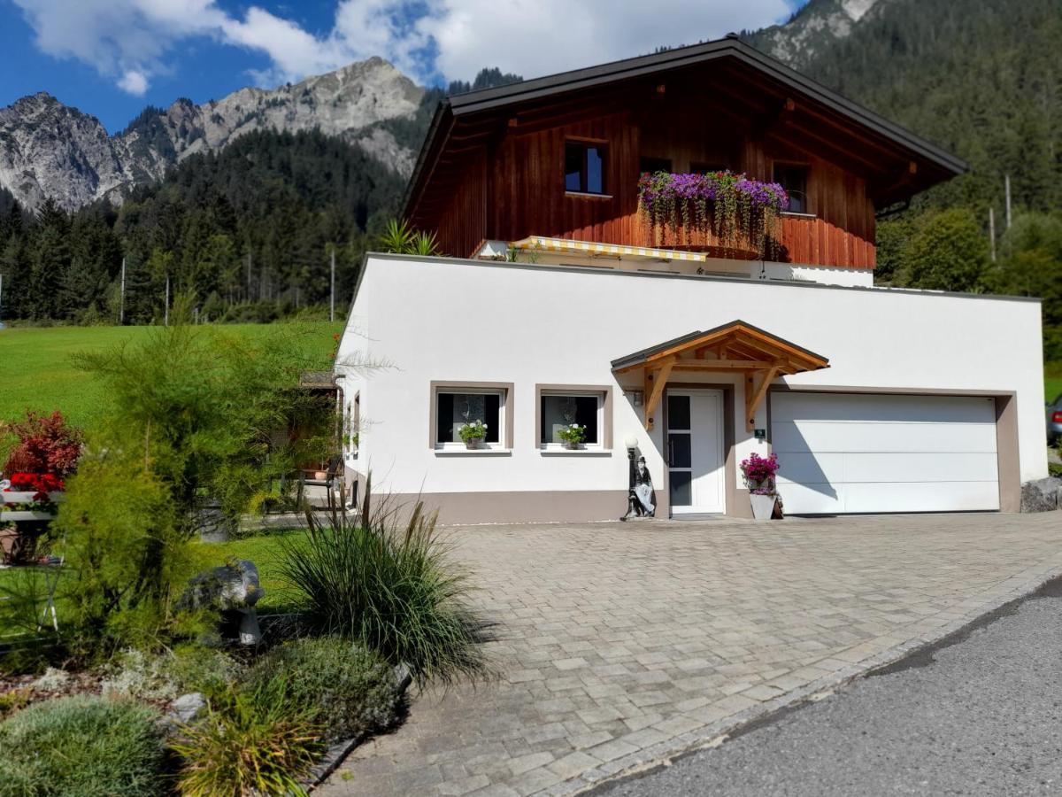Apartamento Haus Adrian Wald am Arlberg Exterior foto